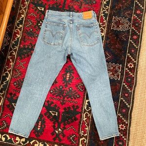 LEVIS high rise wedgie straight leg